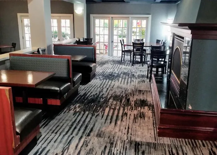 Bel-Aire Hotel Lake Erie