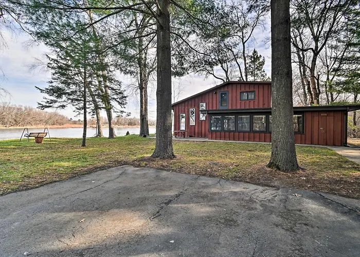 'Eagles Nest' - Baraboo Cabin On Wisconsin River!
