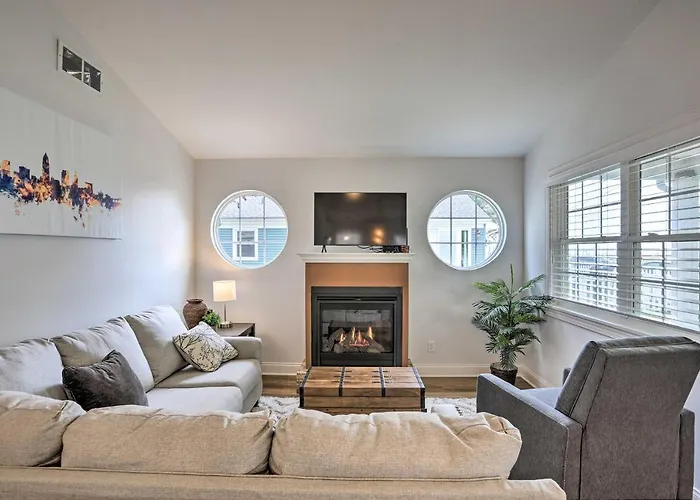 Port Clinton Home With Lake Views!