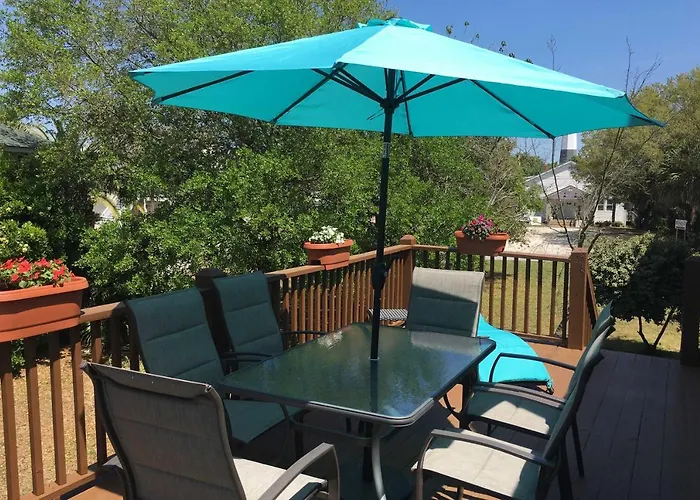 Ideally Located Luxe Beach House On Tybee Island