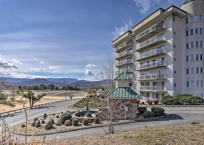 Condo On Gatlinburg Golf Course 2 Mi To Dollywood Pigeon Forge