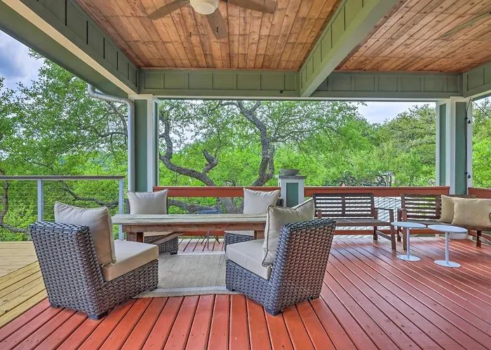 Spacious Canyon Lake Home On 3-Acre Property