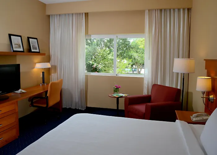 Courtyard By Marriott Cancun Airport Alfredo V. Bonfil