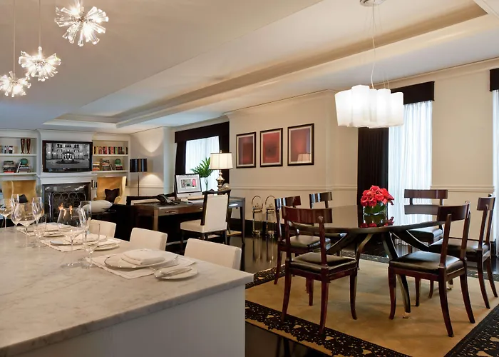 Chicago 5 Star Hotels