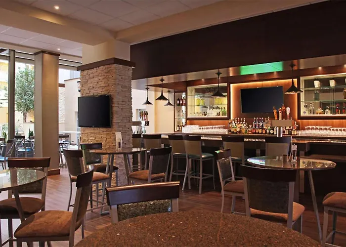 Embassy Suites By Hilton Dallas Market Center