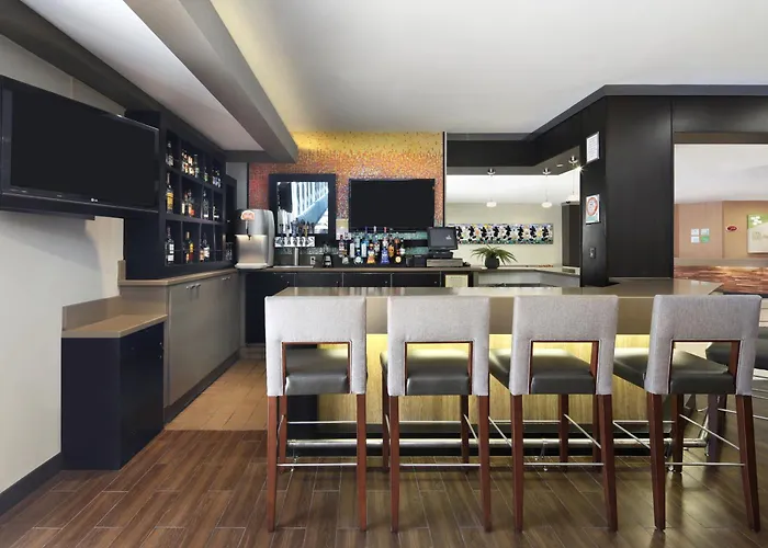 Holiday Inn Hotel & Suites Anaheim By Ihg