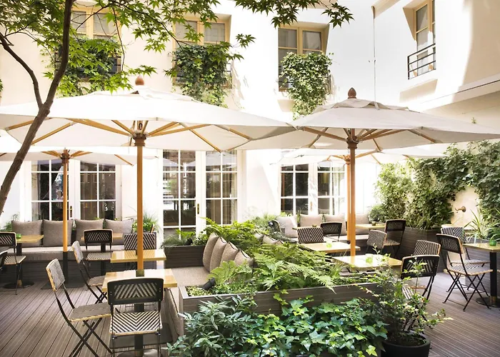 Hotel D'Aubusson Paris 5 star
