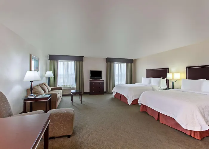 Hampton Inn & Suites Roseville