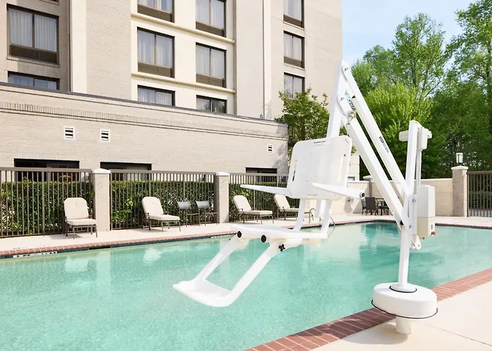 Holiday Inn Express & Suites Alpharetta - Windward Parkway By Ihg