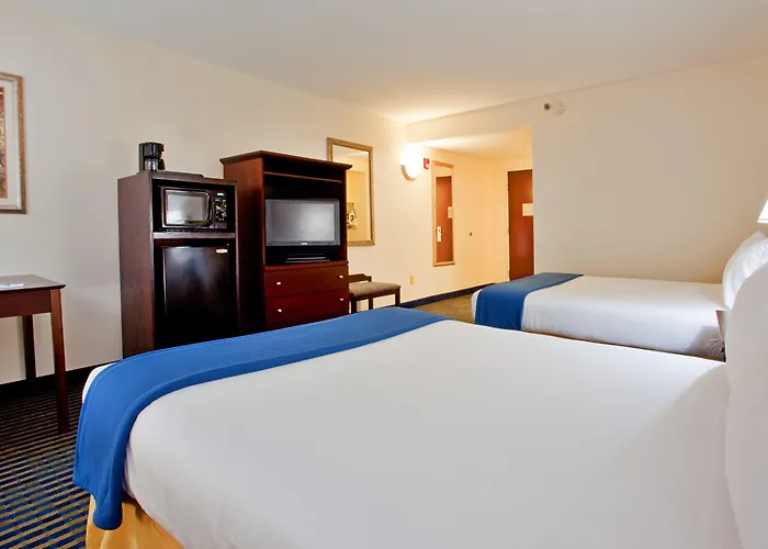 Holiday Inn Express & Suites Chesapeake By Ihg