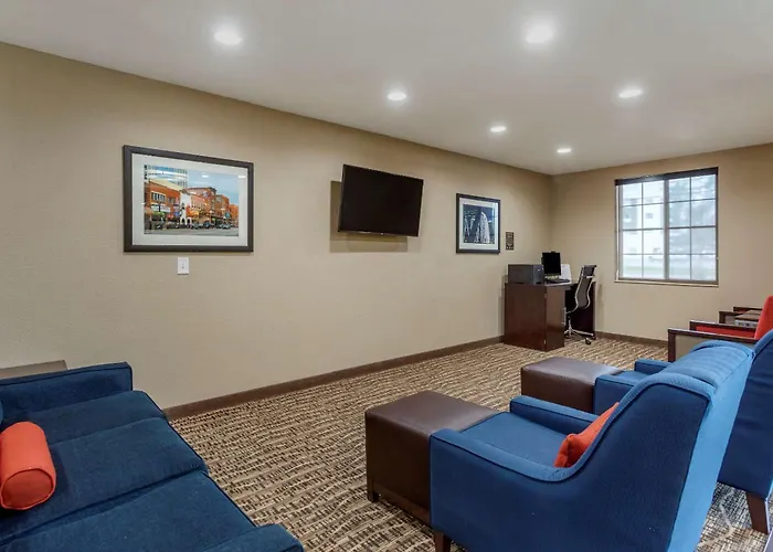 Comfort Suites Clarksville Near Governors Square Mall