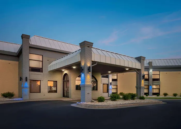 Days Inn & Suites By Wyndham Merrillville