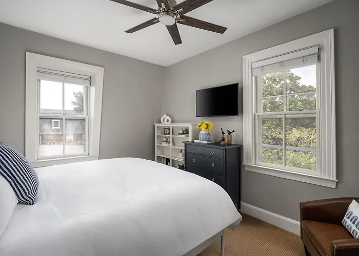 Flag House Inn Annapolis 5 star