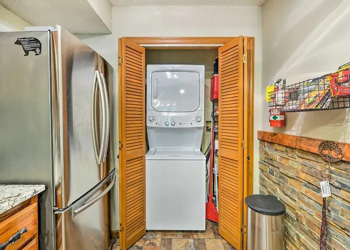 Chalet Village Upper Alpine Condo W/ Pool Access! Gatlinburg
