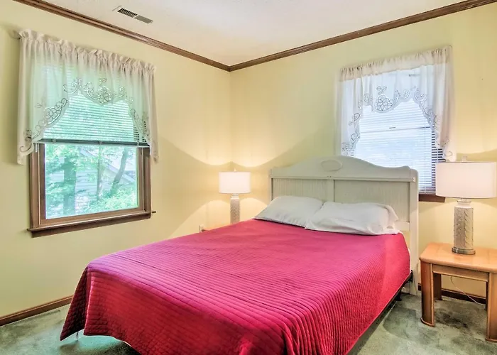 Golf Getaway With Pool Access 2 Mi To Bethany Beach! Villa