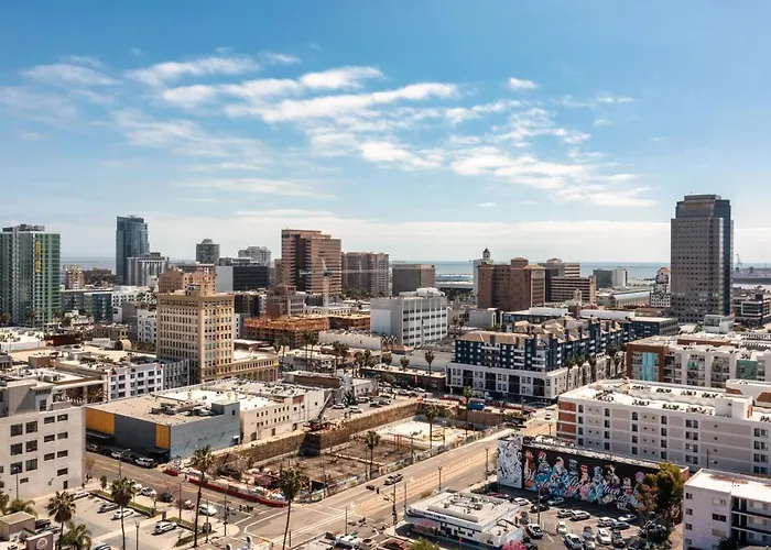 The Varden - A Self-Service Micro Hotel Long Beach