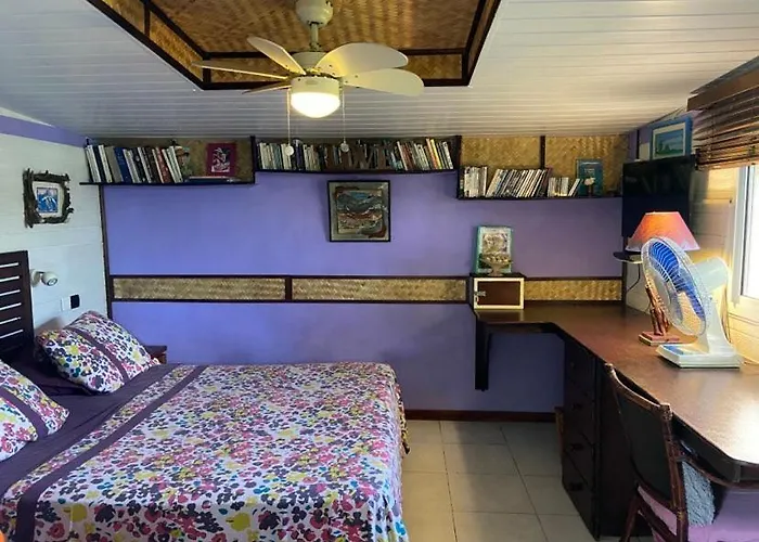 Bora Bora Bungalove