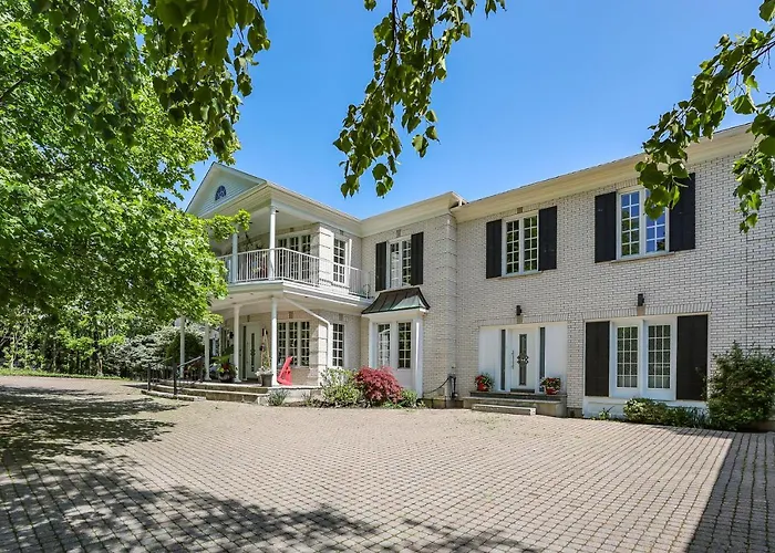 Somerset - A Private Retreat Niagara-on-the-Lake 5 star