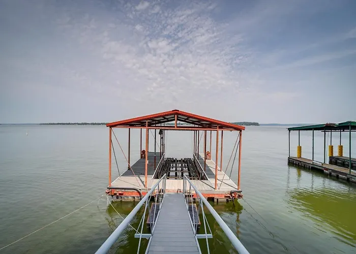 Waterfront Grove Retreat W/ Dock: 'Cedar Ridge' Villa