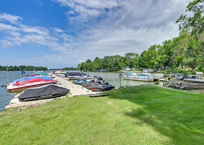 Cozy Lake Wissota Escape W/ Community Dock! Chippewa Falls