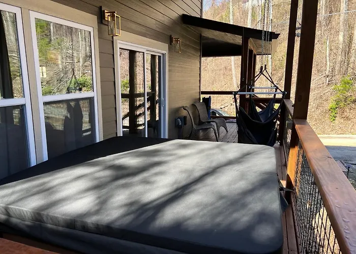 Mins To Gburg Sleeps 8 Hot Tub Arcade Area Pool Villa Gatlinburg