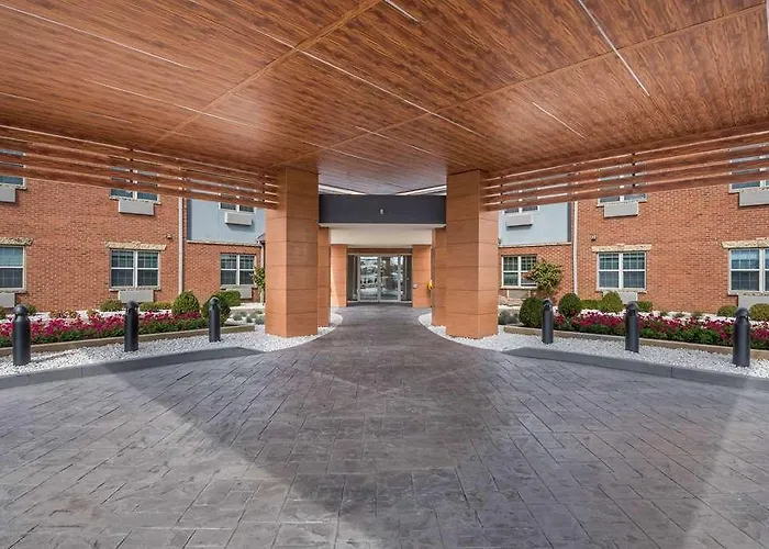 Wyndham Garden Galena Hotel