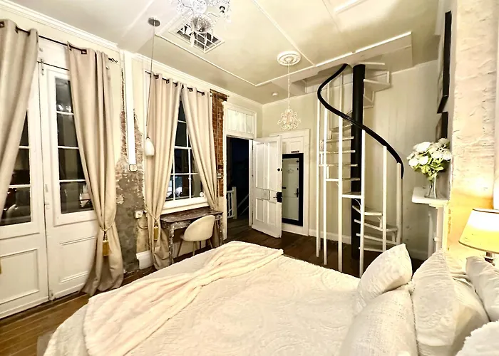Fleur De Lis Mansion Bed & Breakfast New Orleans