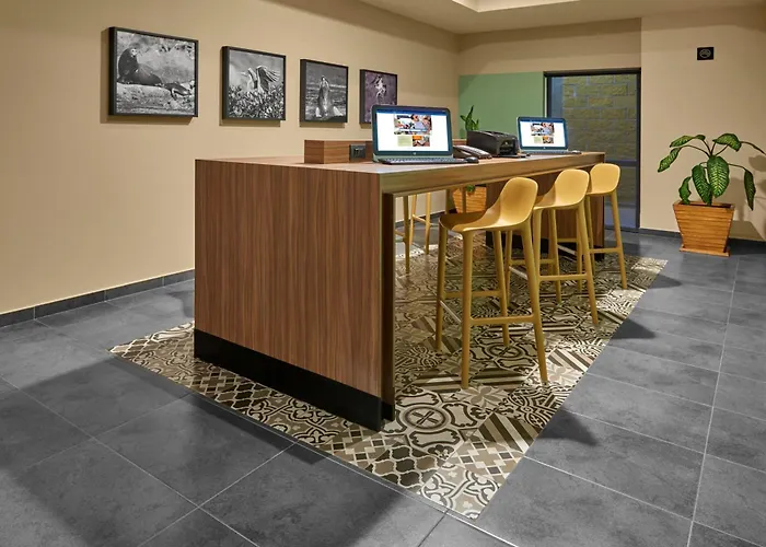 City Express Suites By Marriott Cabo San Lucas