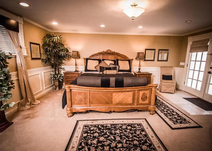 The Anniversary Inn - Logan