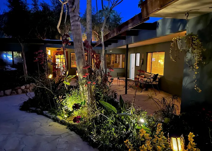 Vista Grande Resort - A Gay Men'S Resort Palm Springs