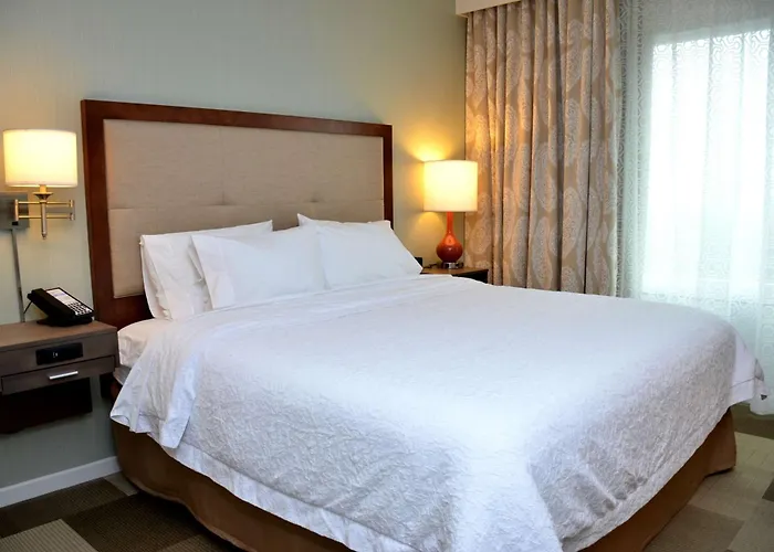 Hampton Inn & Suites - Deland