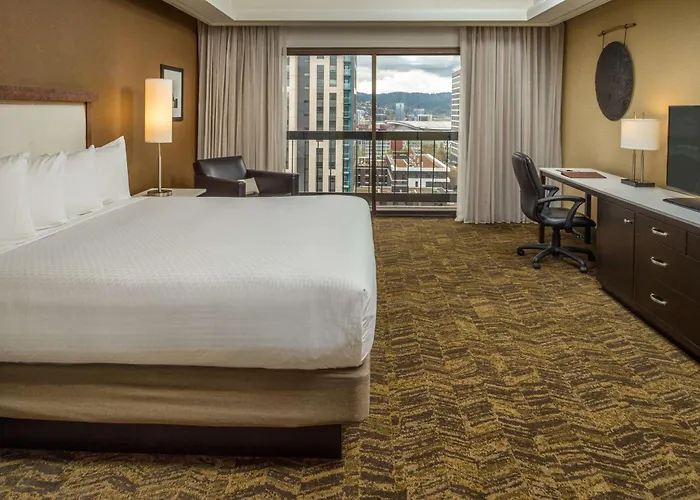 Doubletree By Hilton Portland Hotel