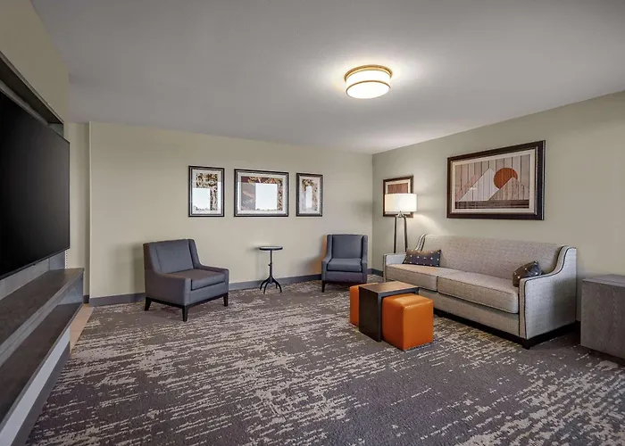 Embassy Suites By Hilton Jonesboro Red Wolf Convention Center