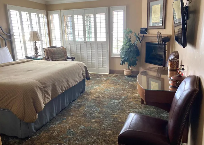 Blue Dolphin Inn Cambria