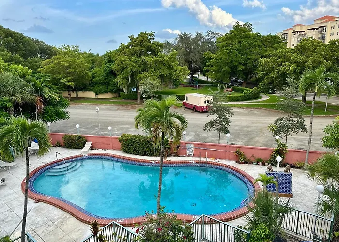 Hotel Chateaubleau Coral Gables