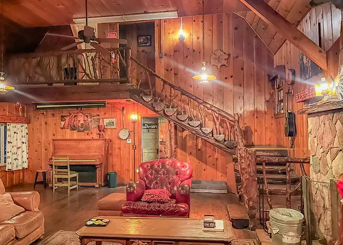 Ith Big Bear Lake Hostel & Lodge
