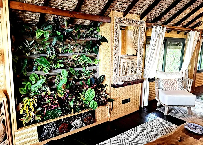 Luxury Hotels in Tahiti