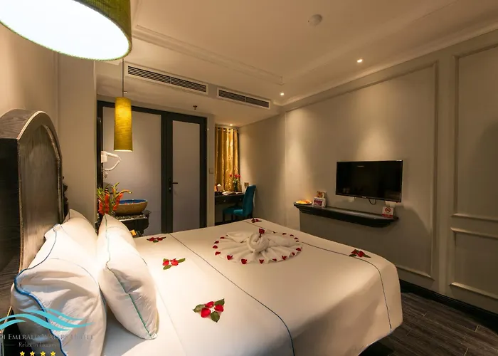 Hanoi Emerald Waters Hotel Valley