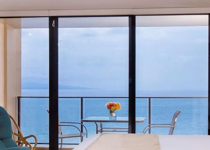 Luxury Hotels in Maui