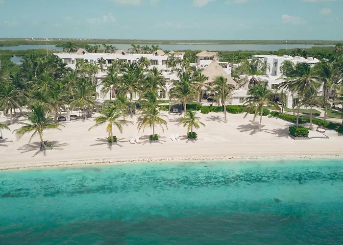 Las Terrazas Resort San Pedro  4 star