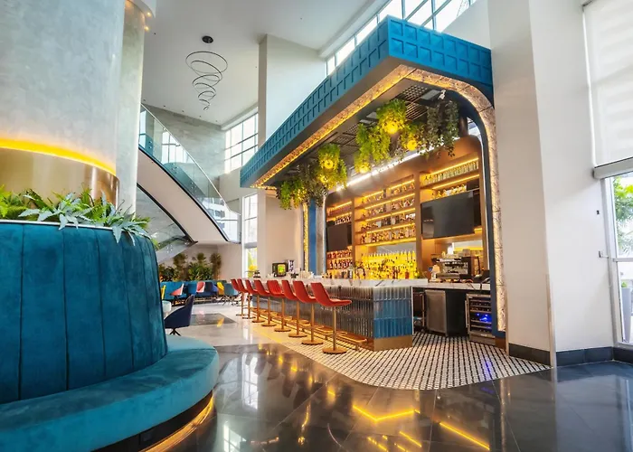 Wyndham Guayaquil, Puerto Santa Ana Hotel 5 star