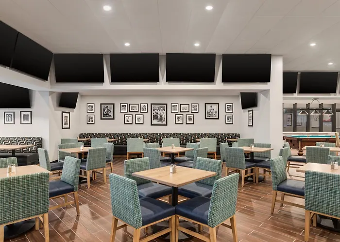 Doubletree By Hilton Fort Myers At Bell Tower Shops