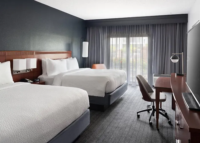 Courtyard By Marriott West Palm Beach