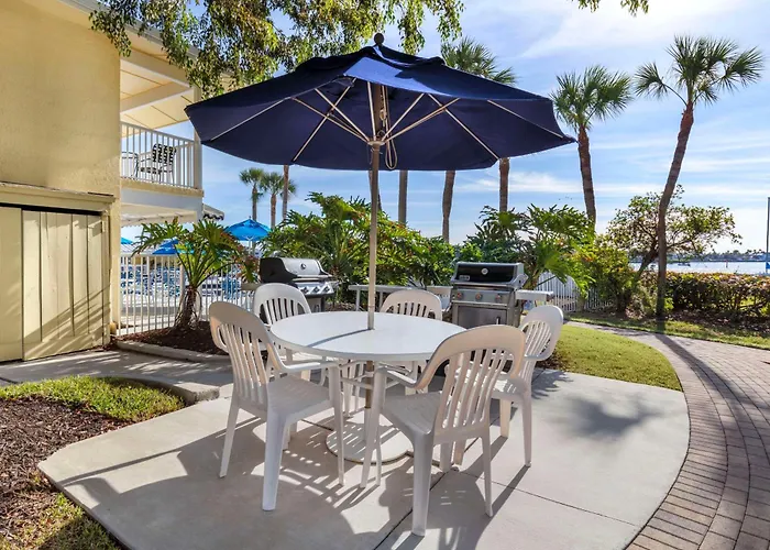 Hilton Vacation Club Charter Club Naples Bay Hotel