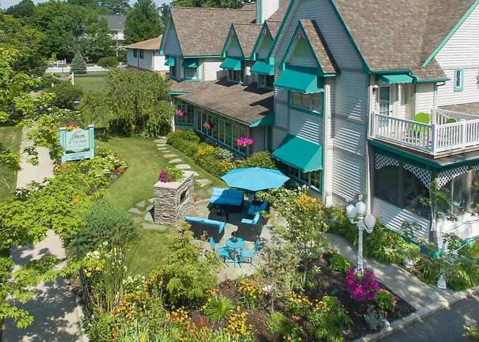 Inn At The Park Bed And Breakfast South Haven