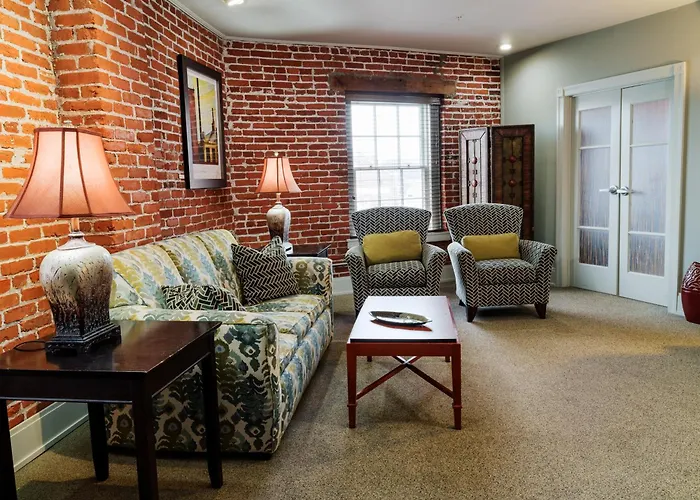 Lancaster Arts Hotel