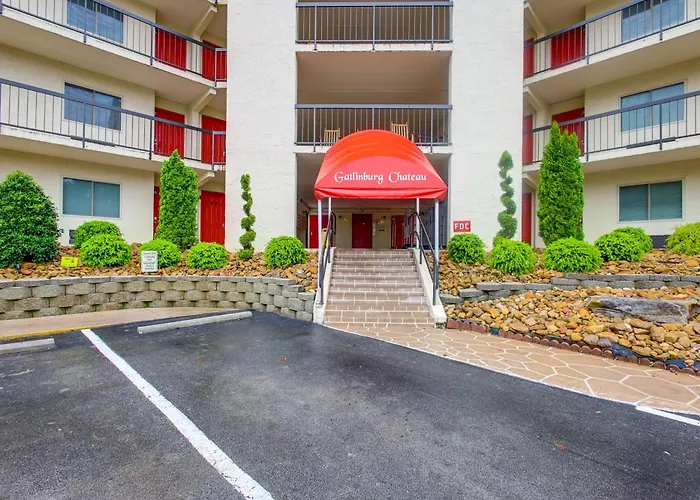 Walk To Town! Gatlinburg Condo With Mountain Views