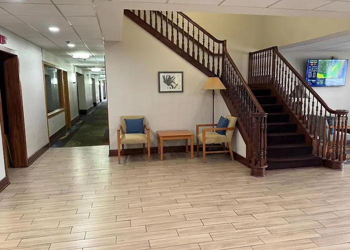 Baymont By Wyndham Mishawaka South Bend Area Hotel