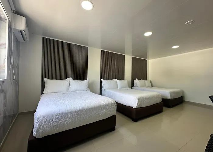 Apartahotel Plaza San Andres  2 star