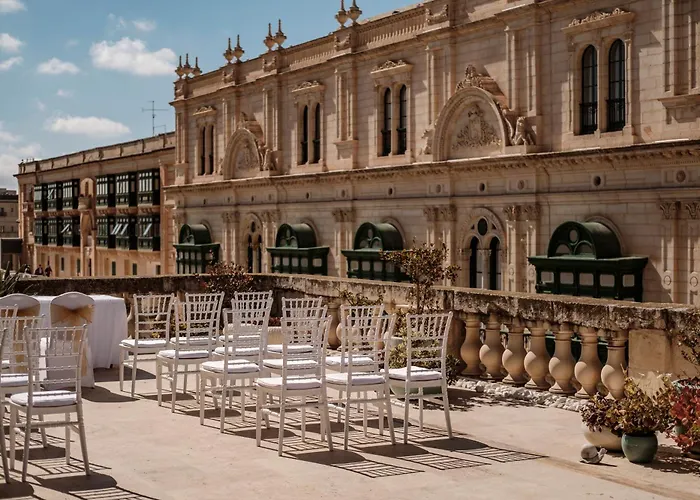 Luxury Hotels in Valletta